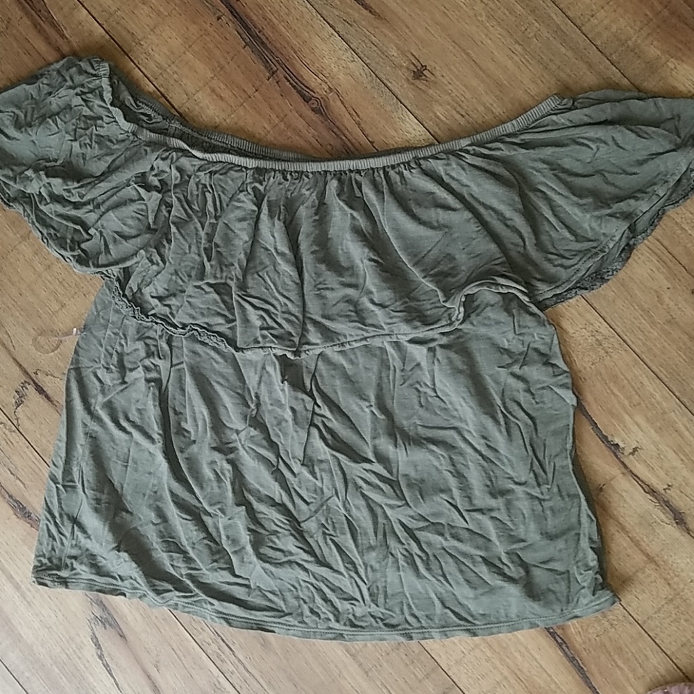 American Eagle off shoulder crop top